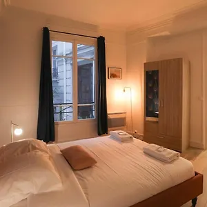 https://demaistre-refurbished-apartment-close-to-sacr-coeur-4p.fr-paris.fr